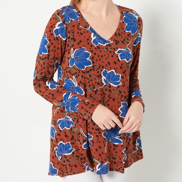 LOGO by Lori Goldstein Blue Floral Top - Picture 2 of 7